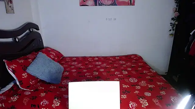 Tu-Reina online show from 10.16.25