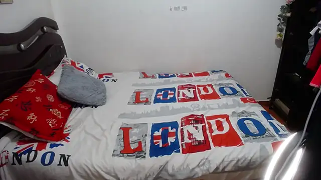 Tu-Reina online show from 10.24.25