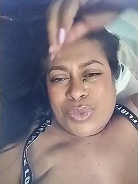 Tu-Reina online show from 11.19.25