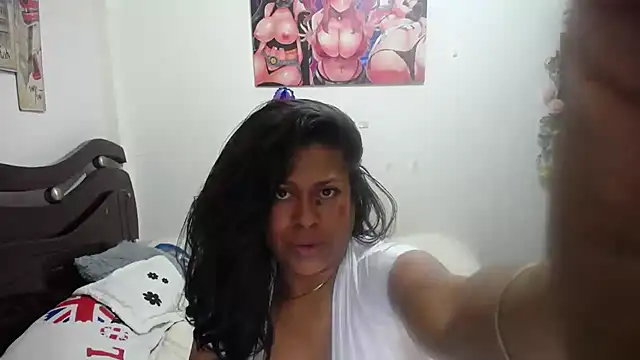 Tu-Reina online show from 12.02.25