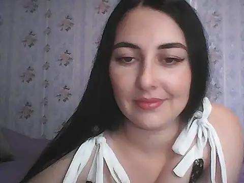 Snapshot of DaryaMens chatting on 10.17.25 DaryaMens online show from 10.17.25