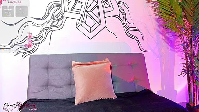 Emmi Roberts online show from 02.12.26