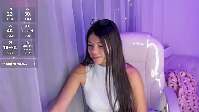 Snapshot of Pretty_Johnson_ chatting on 11.12.25 Pretty Johnson online show from 11.12.25