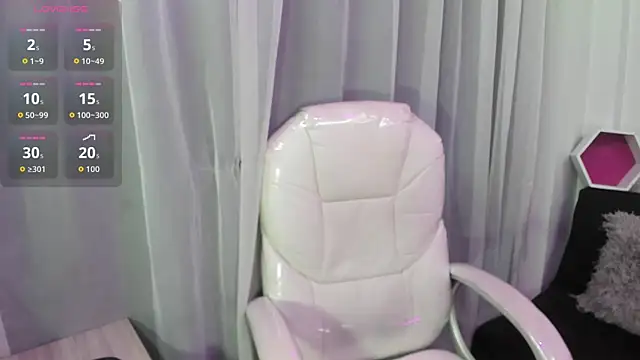 Pretty Johnson  online show from 02.28.26