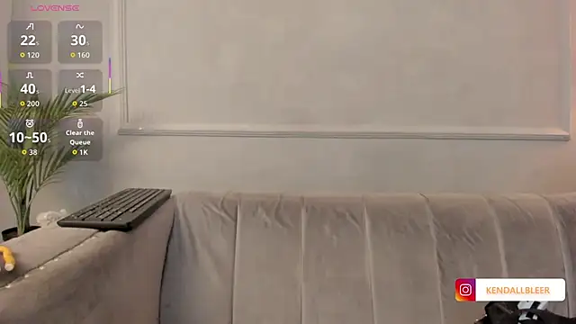 Snapshot of Kendallbleer chatting on 11.20.25 Kendallbleer online show from 11.20.25