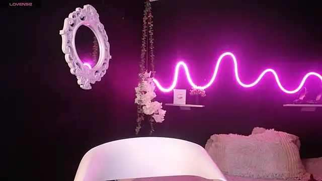 Snapshot of Hairydoll_ chatting on 03.20.25 Hairydoll online show from 03.20.25