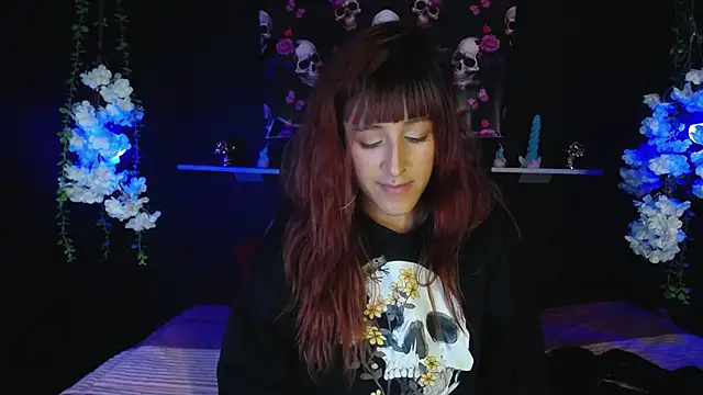 Snapshot of Hairydoll_ chatting on 10.17.25 Hairydoll online show from 10.17.25