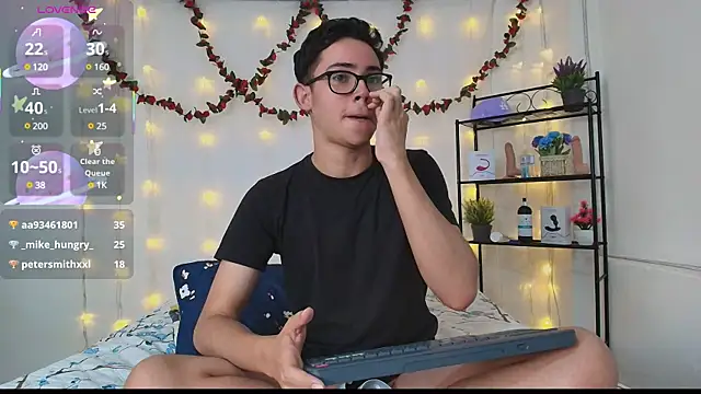 Danny-Swift13 online show from 03.20.25