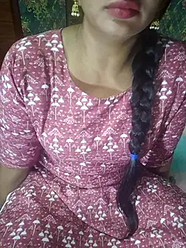 Snapshot of Shalini_telugu09 chatting on 12.18.25 Shalini telugu09 online show from 12.18.25