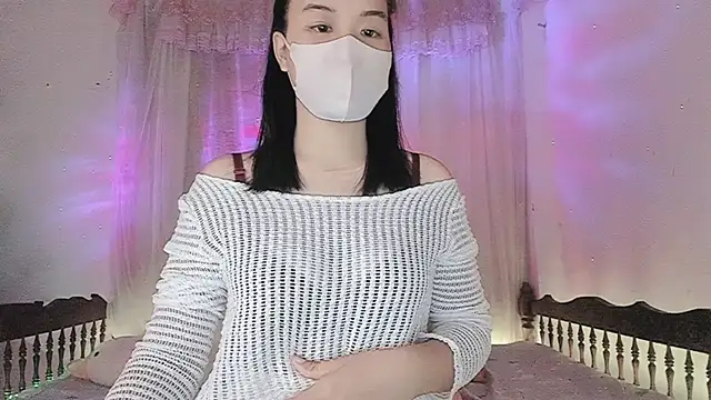 Snapshot of SanaAnika chatting on 09.19.25 SanaAnika online show from 09.19.25