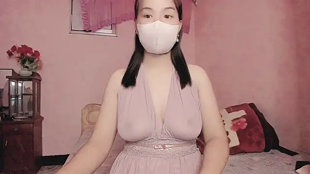 Snapshot of SanaAnika chatting on 10.27.25 SanaAnika online show from 10.27.25