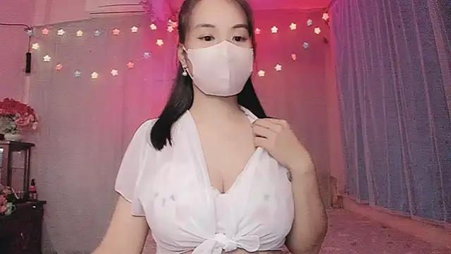 Snapshot of SanaAnika chatting on 11.12.25 SanaAnika online show from 11.12.25