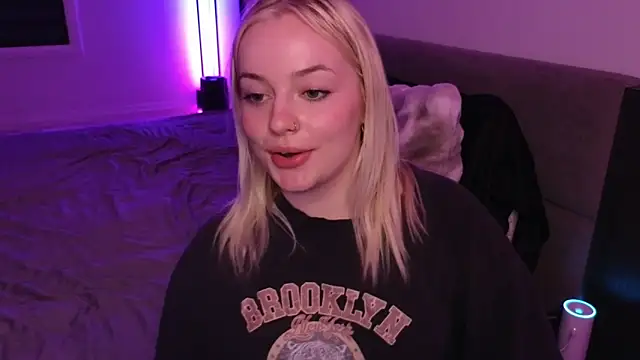 margot robbie7 online show from 06.15.26