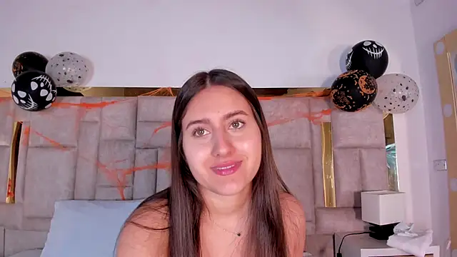 Hanna Evans   online show from 10.27.25