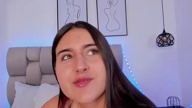 Hanna Evans   online show from 02.03.26