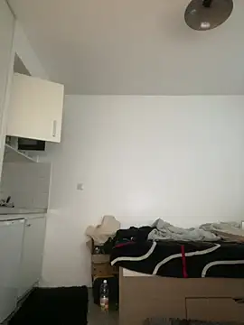 Snapshot of Renoirmonter chatting on 03.15.25 Renoirmonter online show from 03.15.25