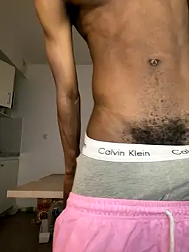 Snapshot of Renoirmonter chatting on 12.01.25 Renoirmonter online show from 12.01.25