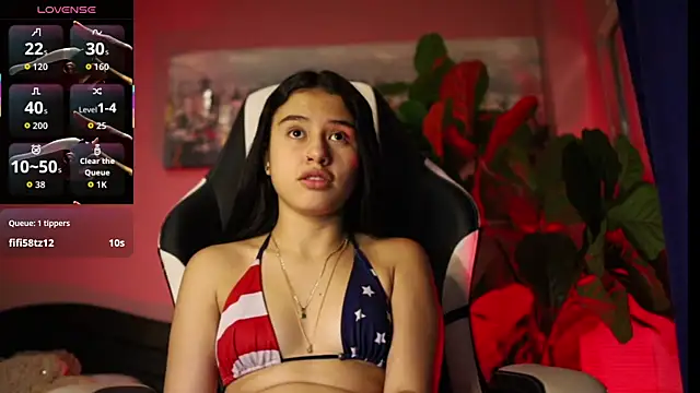 Snapshot of Danaa_Rouse chatting on 11.29.25 Danaa Rouse online show from 11.29.25