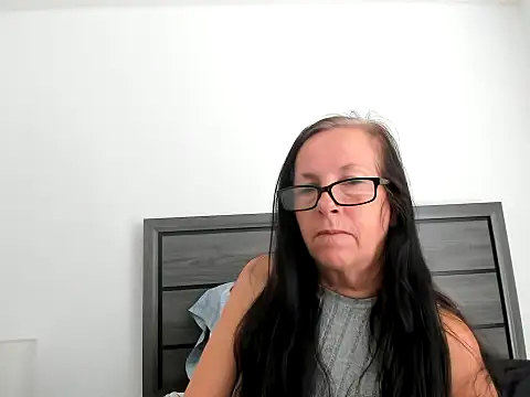 Snapshot of peachgoddess chatting on 09.13.25 peachgoddess online show from 09.13.25