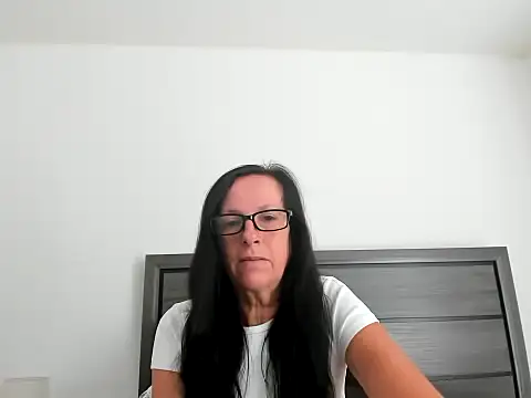 Snapshot of peachgoddess chatting on 09.19.25 peachgoddess online show from 09.19.25