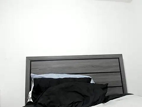 Snapshot of peachgoddess chatting on 09.20.25 peachgoddess online show from 09.20.25