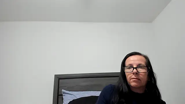 Snapshot of peachgoddess chatting on 10.04.25 peachgoddess online show from 10.04.25