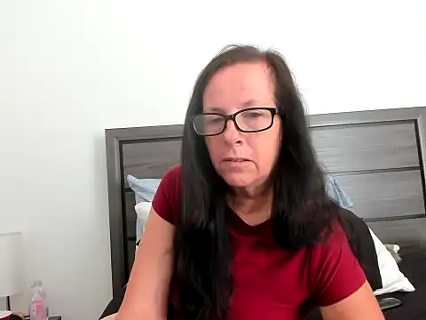 Snapshot of peachgoddess chatting on 10.09.25 peachgoddess online show from 10.09.25