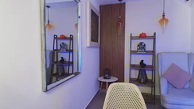 Snapshot of Coral_Lise chatting on 10.26.25 Coral Lise online show from 10.26.25