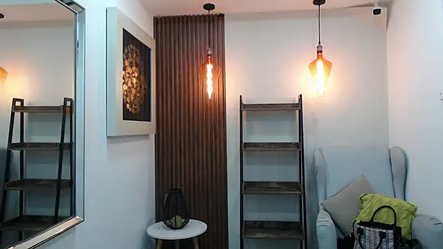 Snapshot of Coral_Lise chatting on 11.18.25 Coral Lise online show from 11.18.25