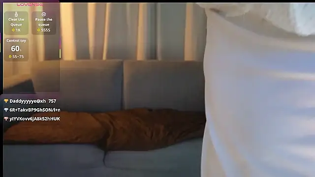 Snapshot of YuliethPetite chatting on 01.07.26 YuliethPetite online show from 01.07.26