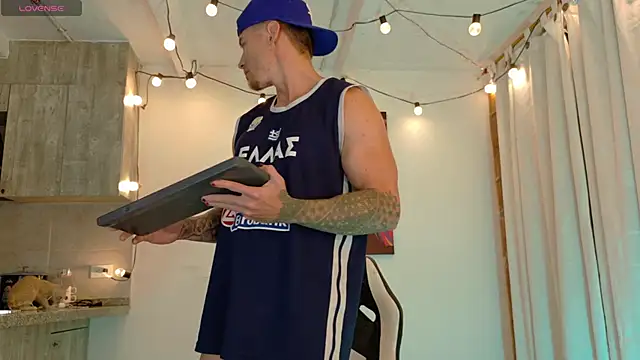 Ryannblue07 online show from 11.06.25