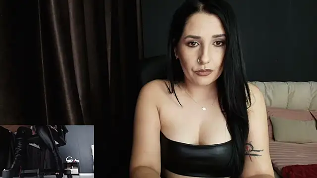 Snapshot of missdyaa chatting on 09.10.25 missdyaa online show from 09.10.25