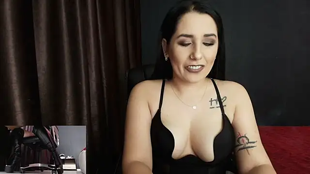 Snapshot of missdyaa chatting on 09.26.25 missdyaa online show from 09.26.25