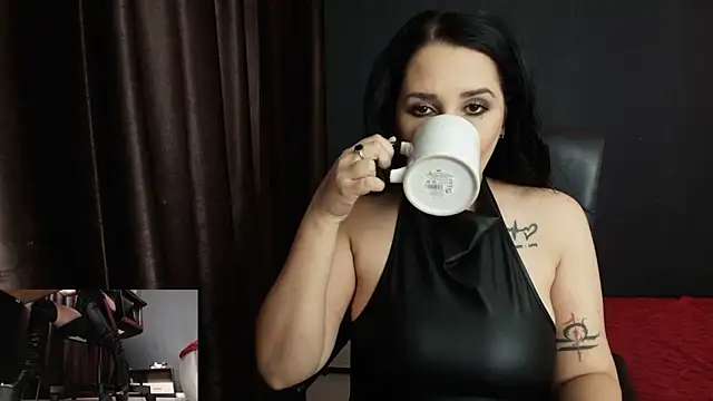 Snapshot of missdyaa chatting on 09.30.25 missdyaa online show from 09.30.25