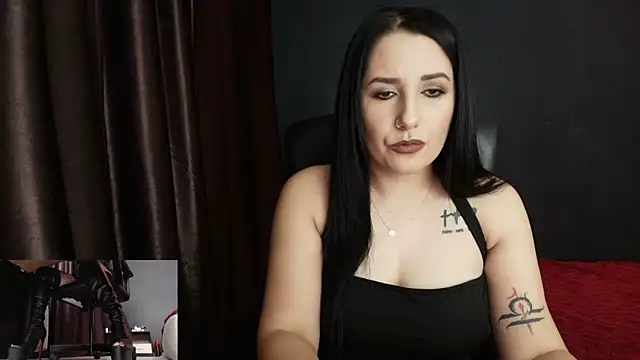 Snapshot of missdyaa chatting on 10.02.25 missdyaa online show from 10.02.25