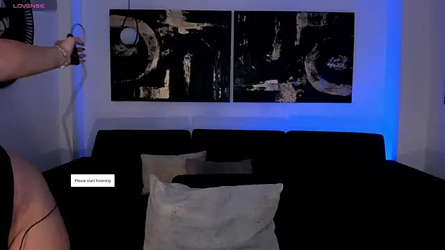 CandaseRussell online show from 05.08.26