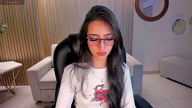 LarisaSmirnov online show from 10.22.25