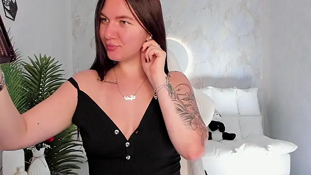 Snapshot of babyisperfect chatting on 09.11.25 babyisperfect online show from 09.11.25