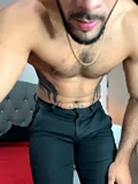 Snapshot of Maximiliano_ford chatting on 11.04.25 Maximiliano ford online show from 11.04.25