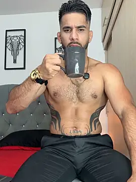 Snapshot of Maximiliano_ford chatting on 11.08.25 Maximiliano ford online show from 11.08.25