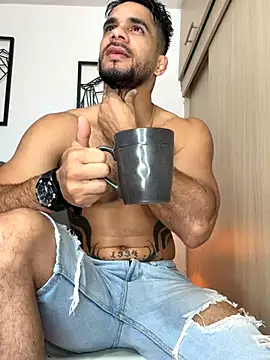 Snapshot of Maximiliano_ford chatting on 12.16.25 Maximiliano ford online show from 12.16.25