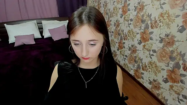 JulietMonli online show from 09.14.25