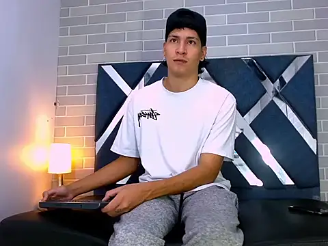 Jhojan twink online show from 09.27.25