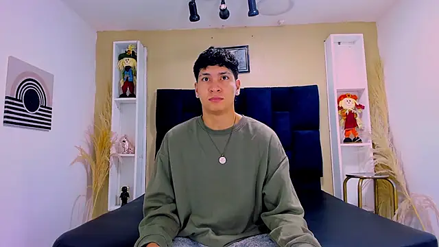 Jhojan twink online show from 10.14.25