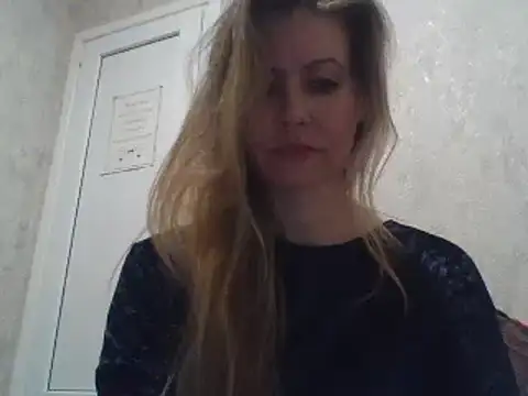 Snapshot of Eva_Neon chatting on 03.19.25 Eva Neon online show from 03.19.25