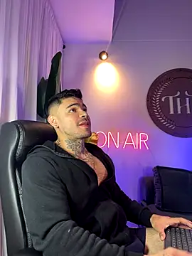 thiagoferrari2 online show from 10.03.25