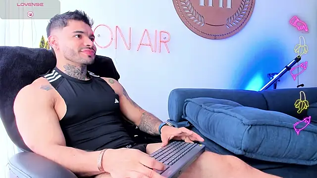 thiagoferrari2 online show from 10.23.25