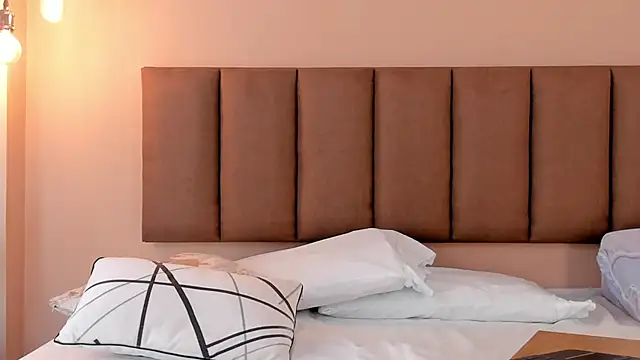 honeygray02 online show from 12.16.25