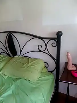 emiliemilf online show from 09.22.25