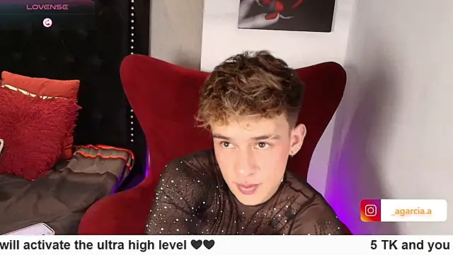 LiamWildx20 online show from 10.21.25